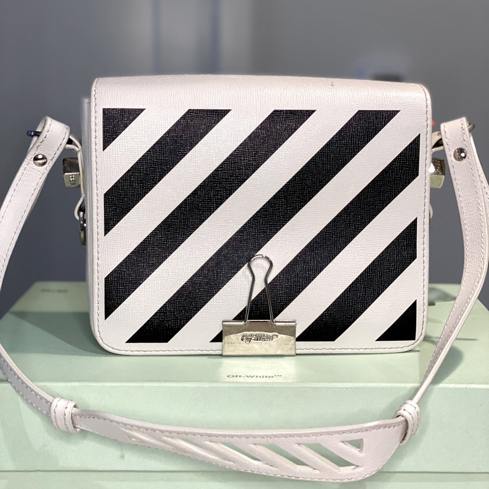 Off-White Shoulder Handbag with straps